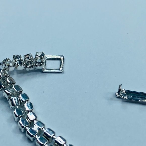Vintage Rhinestone Chain Bracelet Womens Clear Faceted Sparkles Silver Tone - Picture 12 of 16
